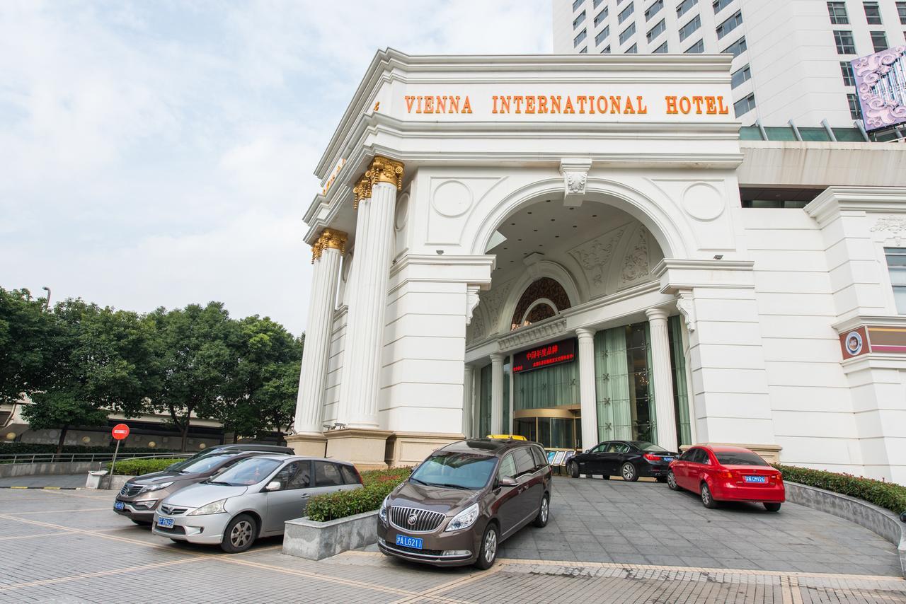 Vienna International Hotel Shanghai Train Station Exterior photo